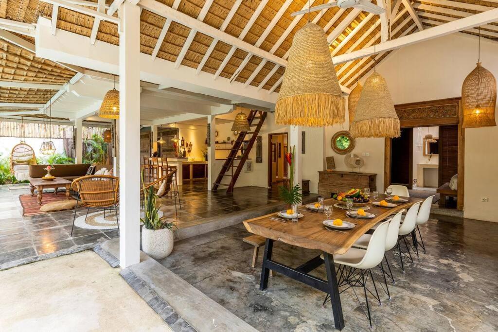 विला Oma - A Tropical Sanctuary Of Seminyak (Bali)